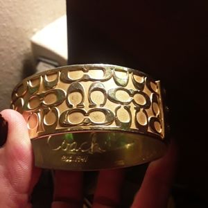 coach bangle